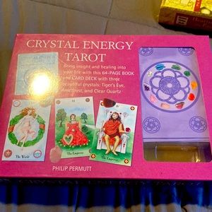Crystals energy tarot cards